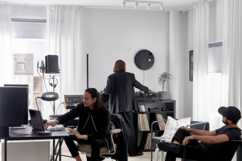 Οι Swedish House Mafia σχεδίασαν τα πιο φουτουριστικά έπιπλα για την ΙΚΕΑ