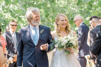 O Jeff Bridges έφτασε κοντα στον θάνατο, αλλά καταφερε να συνοδέψει την κόρη του στον γάμο της