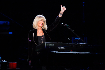 Έφυγε από την ζωή η η Christine McVie, τραγουδίστρια των Fleetwood Mac