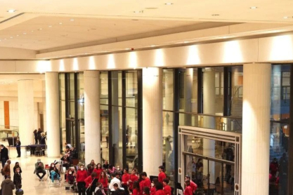 Μέγαρο Μουσικής: Σε γιορτινό κλίμα με παγοδρόμιο και μουσικές εκδηλώσεις για όλη την οικογένεια