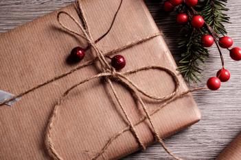 9 έξυπνοι τρόποι για να κάνεις πιο «πράσινα» δώρα αυτές τις γιορτές
