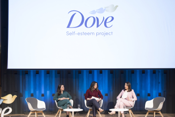 Dove Self-Εsteem Εvent: Μια εκδήλωση εστιασμένη στη χαμηλή αυτοπεποίθηση που βιώνει η νέα γενιά από τα Social Media