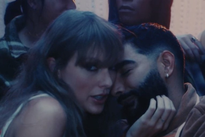 Η Taylor Swift και το τρανς μοντέλο Laith Ashley πρωταγωνιστούν στο νέο της clip για το «Lavender Haze»