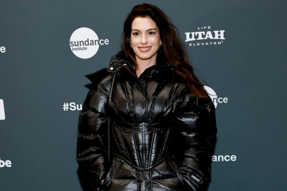 Η εμφάνιση της Anne Hathaway στο Sundance είναι sexy, με τον πιο cool τρόπο