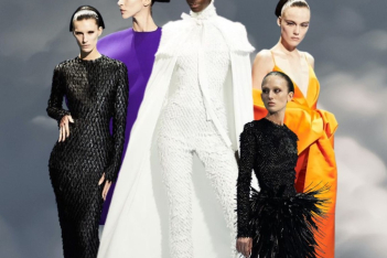 Jean Paul Gaultier Spring 2023 Couture: Το ασυναγώνιστο tailoring του Haider Ackermann και οι κρυμμένοι κορσέδες