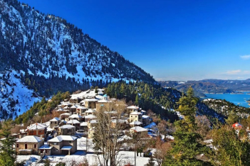 Ευρυτανία: Τα ωραιότερα χωριά για χειμερινές αποδράσεις