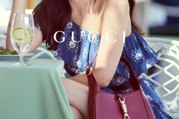 Gucci: Η Dakota Johnson παρουσιάζει τη νέα έκδοση της iconic «Jackie»