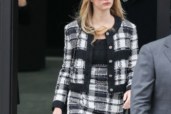 Apple Martin: Η κόρη της Gwyneth Paltrow έκανε το fashion debut της στο show της Chanel