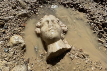 Εντυπωσιακή ανακάλυψη: Αγάλματα αρχαίων Ελλήνων θεών βρέθηκαν στην αρχαία πόλη των Αιζανών