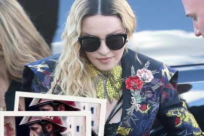 Madonna: Δημοσιεύει εικόνα με διασώστη της ΕΜΑΚ και κάνει έκκληση για βοήθεια