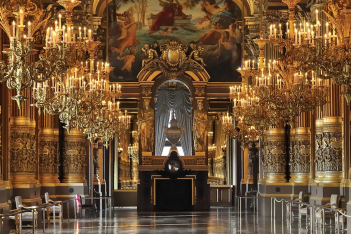 Σου αρέσει η όπερα; Τώρα μπορείς να περάσεις μία νύχτα στο Palais Garnier στο Παρίσι