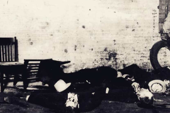 Η σφαγή του Αγίου Βαλεντίνου: Όταν ο Al Capone έβαψε τον Βαλεντίνο κόκκινο, κυριολεκτικά