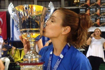 Στάλα Κοτσιρέα στο GWomen: «Η κώφωση δεν αποτελούσε πρόβλημα για μένα, την αγάπησα και την έφερα στα γήπεδα»
