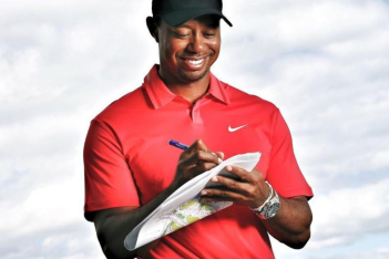 Αλήθεια τώρα, Tiger Woods; Η «πλάκα» με το ταμπόν και η συγγνώμη που δεν έπεισε κανέναν