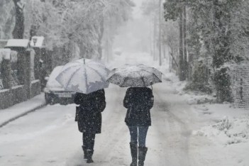 Κακοκαιρία: Ποιες περιοχές θα επηρεαστούν από το νέο κύμα χιονοπτώσεων - Σύσταση για μείωση μετακινήσεων