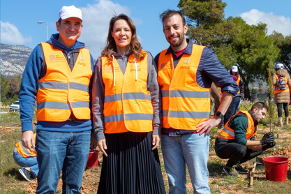 Η Coca-Cola στην Ελλάδα υλοποιεί δεντροφύτευση στη Βαρυμπόμπη