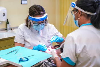 Dentist pass: Πότε ξεκινάει ο δωρεάν οδοντιατρικός έλεγχος για παιδιά 