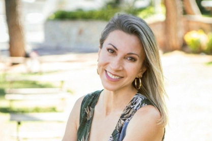 H Νίκη Ξάνθου αγόρασε τα… απαγορευμένα παπούτσια του Τεντόγλου για καλό σκοπό