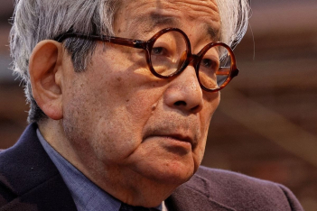 Kenzaburo Oe: Πέθανε ο νομπελίστας της Λογοτεχνίας στα 88 του