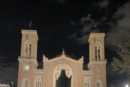 Πάσχα στην πόλη: 5 εκκλησίες της Αθήνας με κατανυκτική ατμόσφαιρα για τον Επιτάφιο και την Ανάσταση