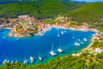 Τα καλύτερα ελληνικά νησιά για πολυτελείς διακοπές