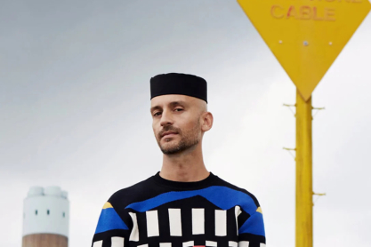 Μιχαήλ Καρίκης: Η δουλειά μου είναι κοινωνική, πάντοτε συνεργάζομαι με συλλογικότητες