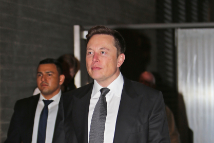 Ο Elon Musk λέει πως ήταν «επίπονο» να κάνει μαζικές απολύσεις στο Twitter, σε μια απρόσμενη συνέντευξη στο BBC