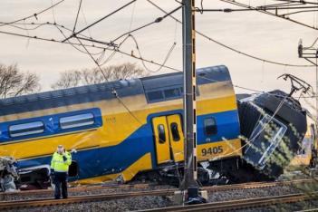 Εκτροχιασμός τρένου στην Ολλανδία: Ένας νεκρός, πολλοί τραυματίες