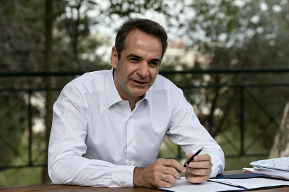 Μητσοτάκης: Το βίντεο στο TikTok με το χαμένο πέναλτι και την bad hair day