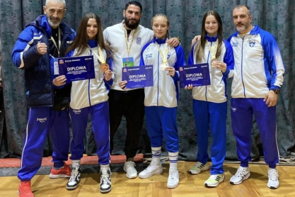Πυγμαχία: Πρωταθλήτρια Ευρώπης στις νεάνιδες η Κούζιλου, «χάλκινες» Τριφύλλη και Ζενουνλλάρι