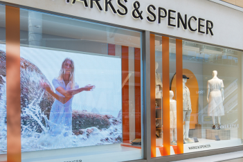 Marks & Spencer: Ανανεωμένα τα καταστήματα  στο The Mall Athens και την Πάτρα!