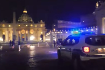 Άνδρας εισέβαλε στο Βατικανό με αυτοκίνητο