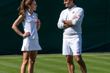 Πώς η μέρα που η Kate Middleton κέρδισε τον Federer, επανέφερε τις φήμες περί royal χωρισμού