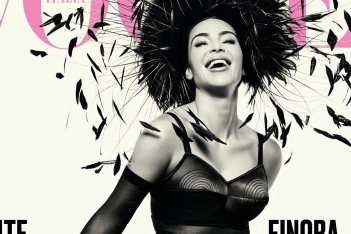 Η Kim Kardashian, με αέρα Old Hollywood στην ιταλική Vogue, μιλά για όλα: «Ως τώρα, τίποτα δεν έχει καταφέρει να με σπάσει»