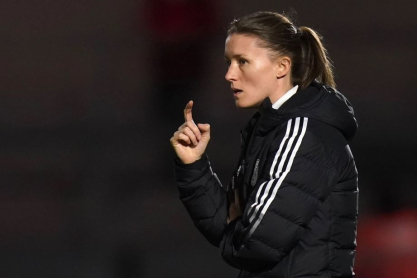 Η Μπρέντφορντ γίνεται ο πρώτος σύλλογος της Premier League που προσλαμβάνει γυναίκα προπονήτρια σε ανδρική ομάδα
