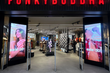 Για πρώτη φορά ολόγραμμα φυσικού μεγέθους στο νέο κατάστημα της Funky Buddha στο The Mall Athens