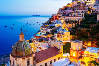 Πώς το Amalfi μετατράπηκε σε ένα πραγματικό House of Friends