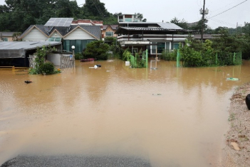 Νότια Κορέα: Δεκάδες νεκροί και αγνοούμενοι από φονικές πλημμύρες
