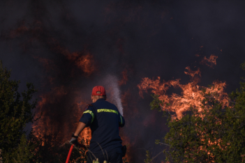 Φωτιά στην Αλεξανδρούπολη: Μήνυμα από το 112 - Έκλεισε τμήμα στην Εγνατία Οδό