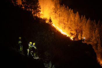 Καναδάς: Τρομάζουν οι εικόνες από τις πυρκαγιές - Συνεχίζονται οι εκκενώσεις 