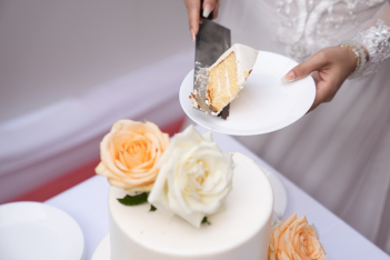 Πώς μια γαμήλια τούρτα έφερε το διαζύγιο την ακριβώς επόμενη ημέρα 