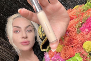 Lady Gaga: Λάνσαρε νέο σούπερ concealer που αναμένεται να γίνει ανάρπαστο