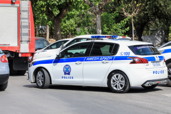 Γυναικοκτονία στη Θεσσαλονίκη: Αστυνομικός σκότωσε την πρώην σύζυγό του και αυτοκτόνησε