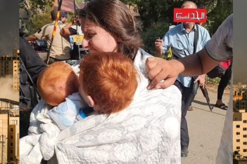 Ισραήλ: Η εφιαλτική στιγμή που η Χαμάς απαγάγει μητέρα και τους δύο γιους της