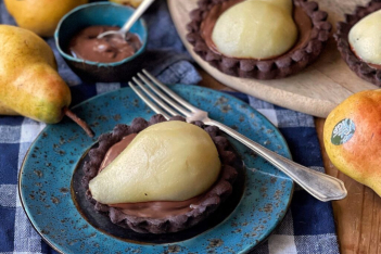 Φανταστική συνταγή για ατομικά ταρτάκια σοκολάτας με αχλάδι
