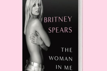 Μπρίτνεϊ Σπίαρς: Η αυτοβιογραφία της ξεπέρασε τα 1 εκατ. αντίτυπα την πρώτη εβδομάδα κυκλοφορίας
