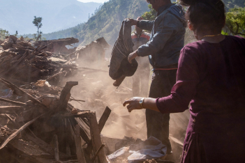Σεισμός στο Νεπάλ: Τουλάχιστον 157 νεκροί και 170 τραυματίες