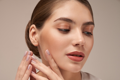 BIAB nails: Η νέα εναλλακτική πρόταση στο μανικιούρ με gel που σέβεται την υγεία των νυχιών
