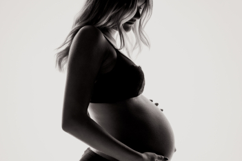 Έρευνα: Το στρες στην εγκυμοσύνη συνδέεται με την προβληματική συμπεριφορά των παιδιών