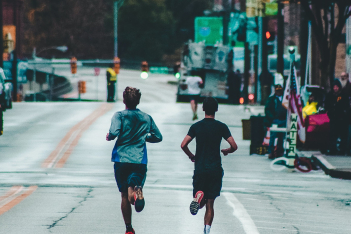 5 περίεργα πράγματα που θα συμβούν στον οργανισμό σου, αν τρέξεις μαραθώνιο 